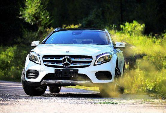 車標就能迷倒一片，氣勢遠超奧迪Q3，配自動泊車入位跌至21.38萬