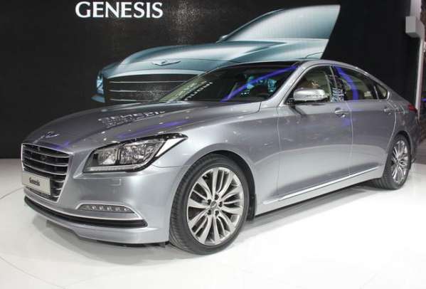 車標神似賓利車標、配置超強大的一款車！