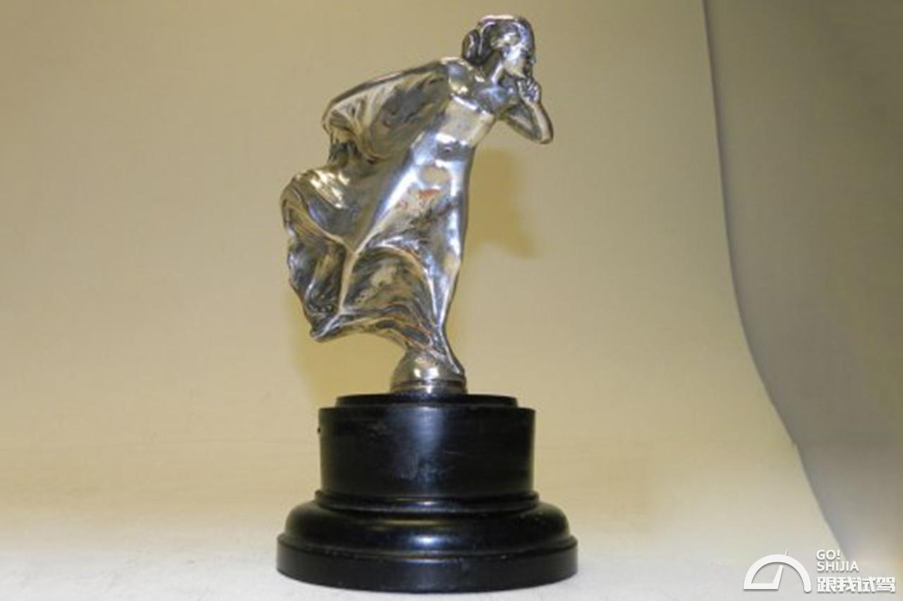 你見過幾個？車標上的&ldquo;人體藝術&rdquo;