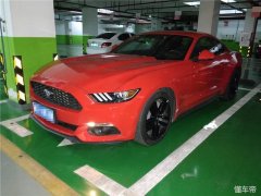 車標帶匹馬，卻比法拉利便宜