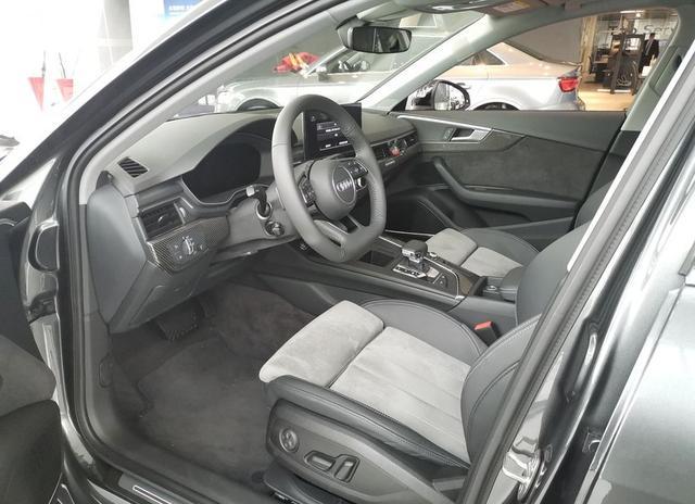 車(chē)標(biāo)是國(guó)人較愛(ài)，比寶馬3系帥氣，破百6.6秒，30.58w起