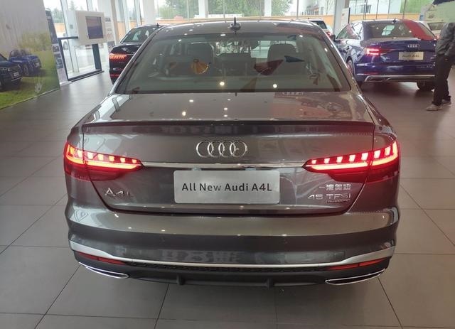 車(chē)標(biāo)是國(guó)人較愛(ài)，比寶馬3系帥氣，破百6.6秒，30.58w起