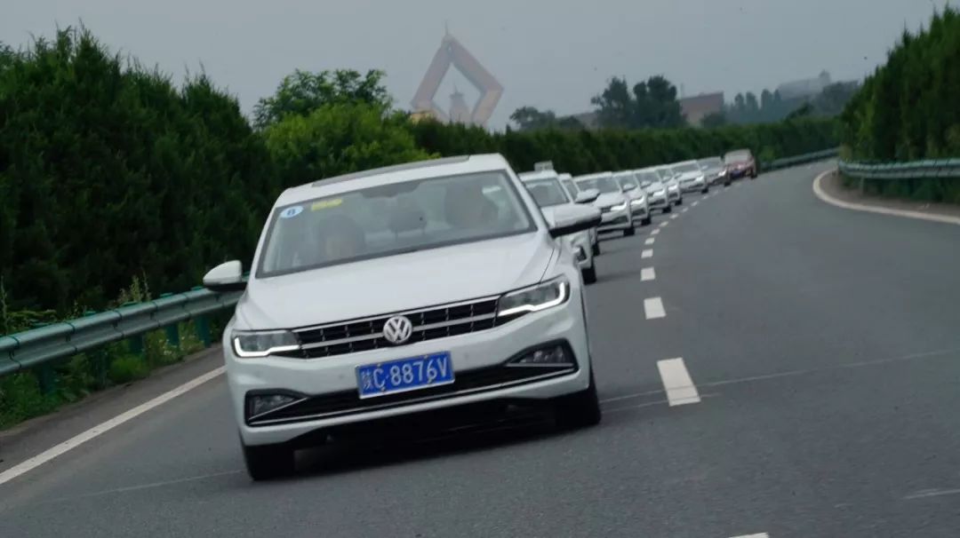 這款車除了LOGO和以前一樣，別的都變了