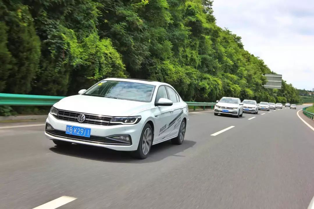 這款車除了LOGO和以前一樣，別的都變了