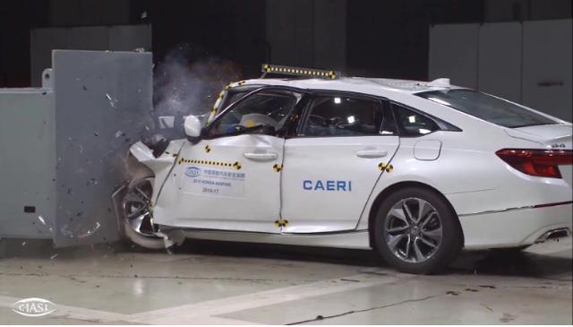 車動態：新款E級正式首發；寶馬新LOGO；INSPIRE獲得差評