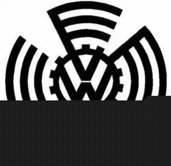 別看不起國產車標了！保時捷舊logo還不如寶駿，寶馬的舊車標更丑