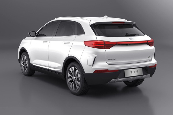 加持極光動態(tài)logo的威馬首款量產車發(fā)布，20萬元起如何讓你用的爽