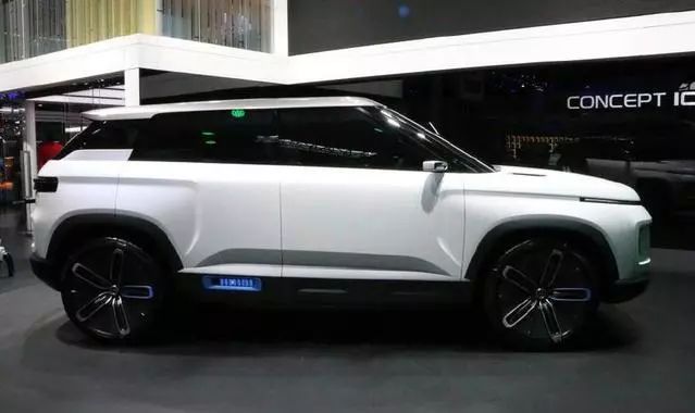 吉利換新LOGO了？