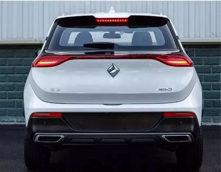 寶駿終于換標！這款采用新Logo的SUV你給幾分？