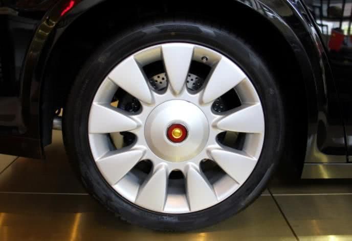 紅旗變酒杯，國車換logo為革新，網友：沒了經典哪還有信仰？