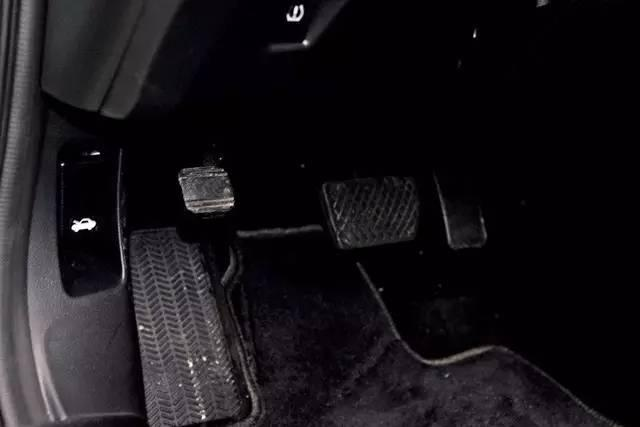 15萬買臺6座車，標志比大眾值錢，買了都說很值