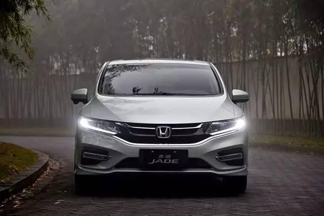 15萬買臺6座車，標志比大眾值錢，買了都說很值