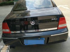 看外形是別克，車標卻是獅子