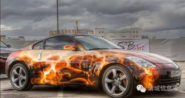 厲害了！汽車標志新玩法，柳市街頭偶遇馬自達變身&ldquo;貓頭鷹 &rdquo;