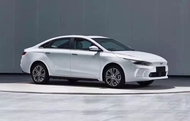 更換LOGO設計，吉利純電轎車Ge11實車圖曝光，有望在明年上市銷售