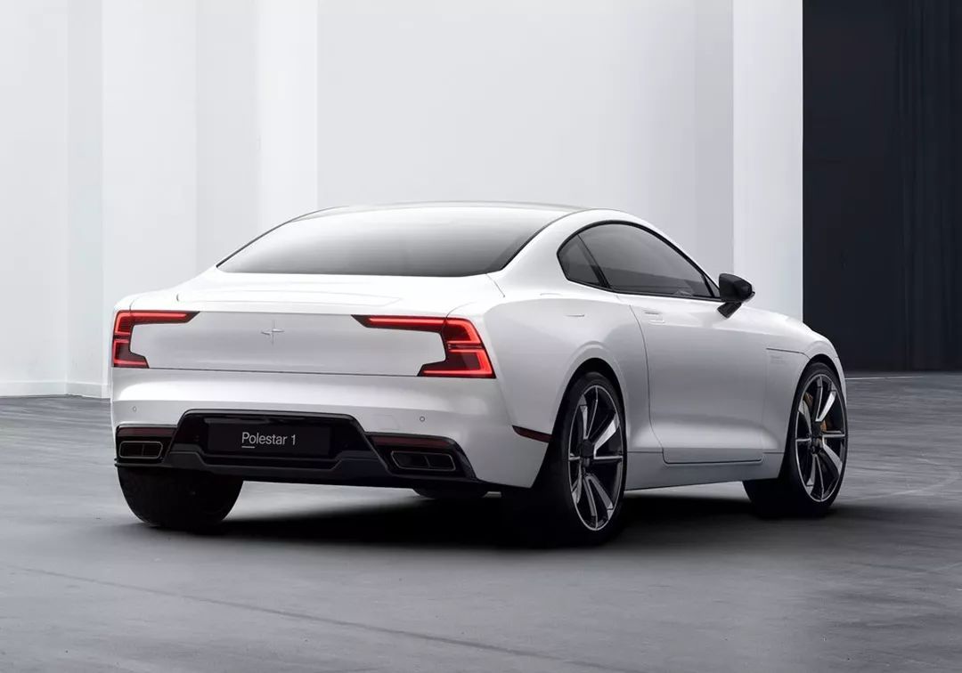 性能炸裂，來頭嚇人！但是99%的人連這車標志都認不得&hellip;