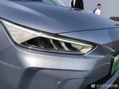 吉利Ge11無偽實車圖 全新LOGO