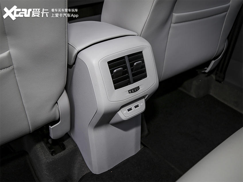 大眾新logo？車尾帶字母？這輛小型SUV不一般