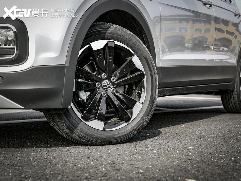 大眾新logo？車尾帶字母？這輛小型SUV不一般