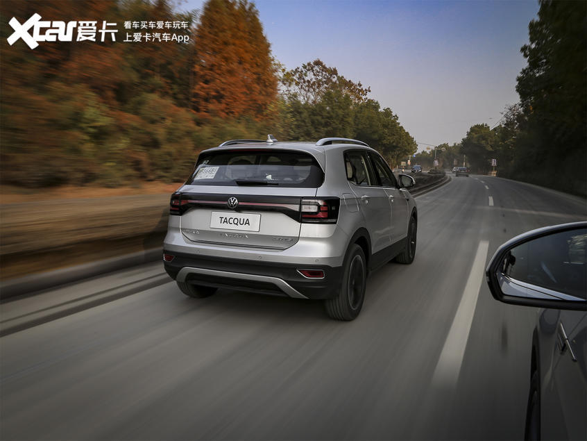 大眾新logo？車尾帶字母？這輛小型SUV不一般