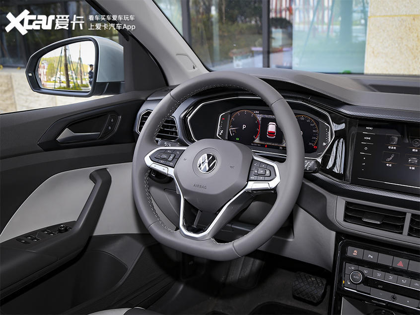 大眾新logo？車尾帶字母？這輛小型SUV不一般