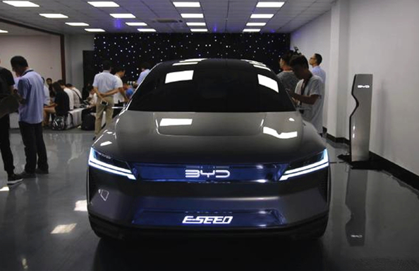 國內(nèi)外車企掀起換標風潮，為何新LOGO一致走向扁平化風格