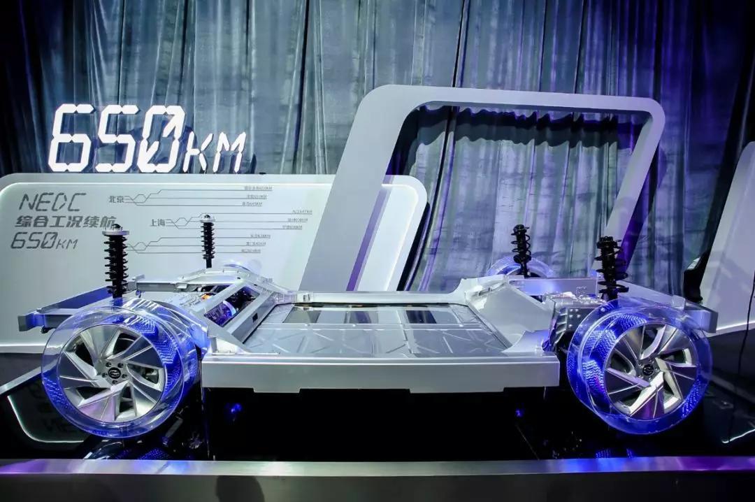 還高價(jià)買豪車LOGO！？預(yù)售價(jià)25萬(wàn)起的百萬(wàn)級(jí)中國(guó)較高科技豪華車Aion LX來(lái)了