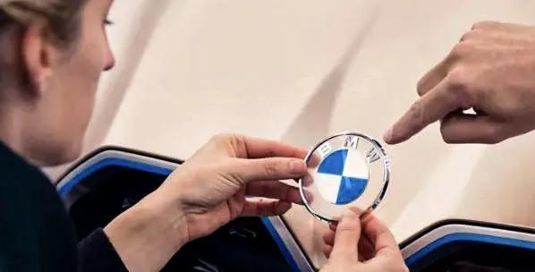 寶馬大眾們logo扁平化是在為汽車發光做準備嗎