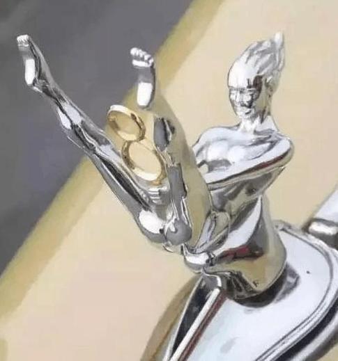 已經消失了的五個車標，你見過幾個？