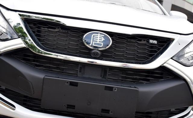 國產較美5大車標，濃濃的中國風，尤其是第3個車標，史詩級驚艷