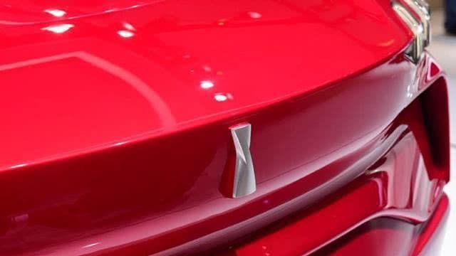 國產較美5大車標，濃濃的中國風，尤其是第3個車標，史詩級驚艷