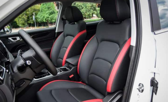 五糧液造車水落石出，車標酷似酒杯，網友：光便宜有啥用？