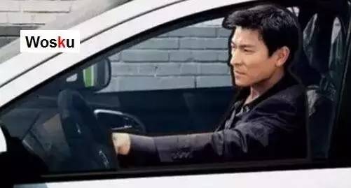 10萬的車偷偷改成100萬的車標我能理解，但200萬的跑車硬是改成山寨車標到底是圖個啥？