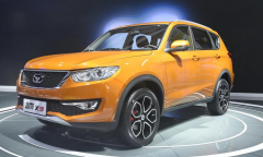 五糧液24億造的車，車標跟鬧