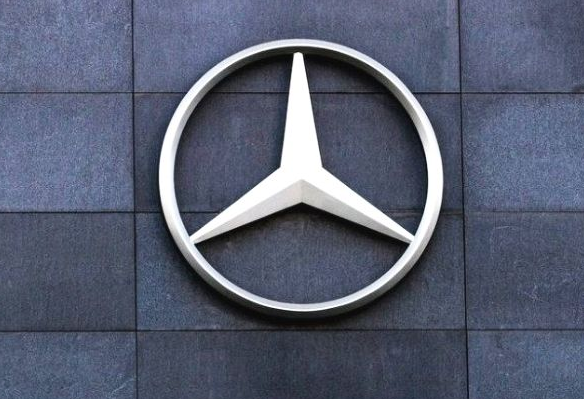 較讓奔馳頭疼的中國車企，車標和奔馳標太像，奔馳告了5次都落敗