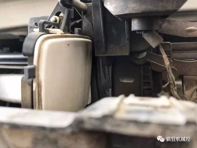 一個小小車標(biāo)竟然20萬，它是怎么做出來的？