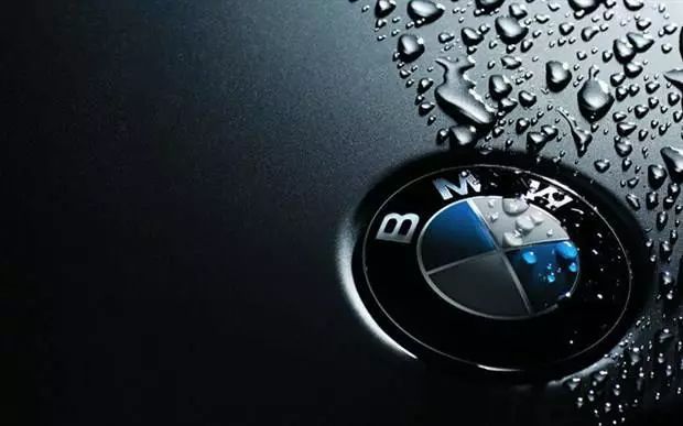 寶馬換車標了，不再是藍天白云，新車標更帥氣！