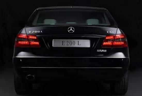 這些車標(biāo)太LOW 怎么把它們扣掉