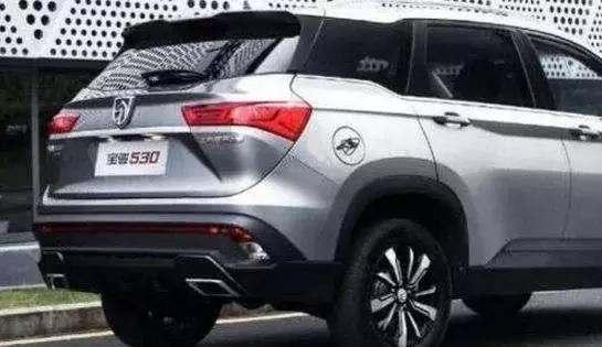 寶駿終于更換&ldquo;驢頭&rdquo;車標，新車標簡直不忍直視！網友：不如不換