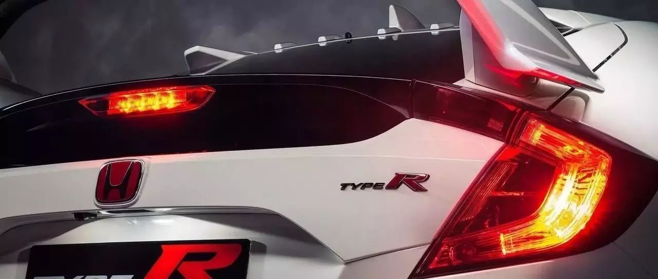 性能兇猛，動力強勁！路上遇到帶有這些車標的車，較好不要惹