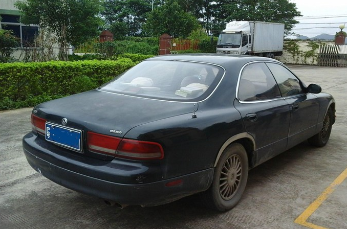 馬自達的高級車，當年與大奔齊名，看到車標很多人都不認識！