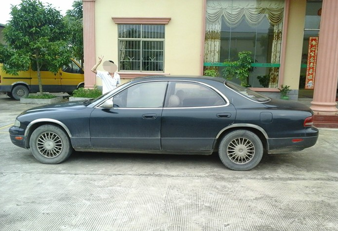 馬自達的高級車，當年與大奔齊名，看到車標很多人都不認識！