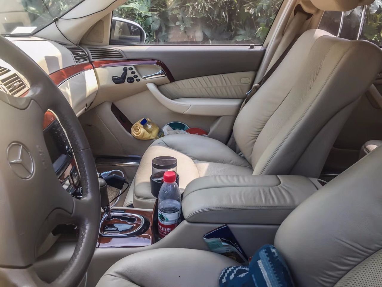 國內極少見的奔馳S級，看到這個車標，都懷疑是車主改的