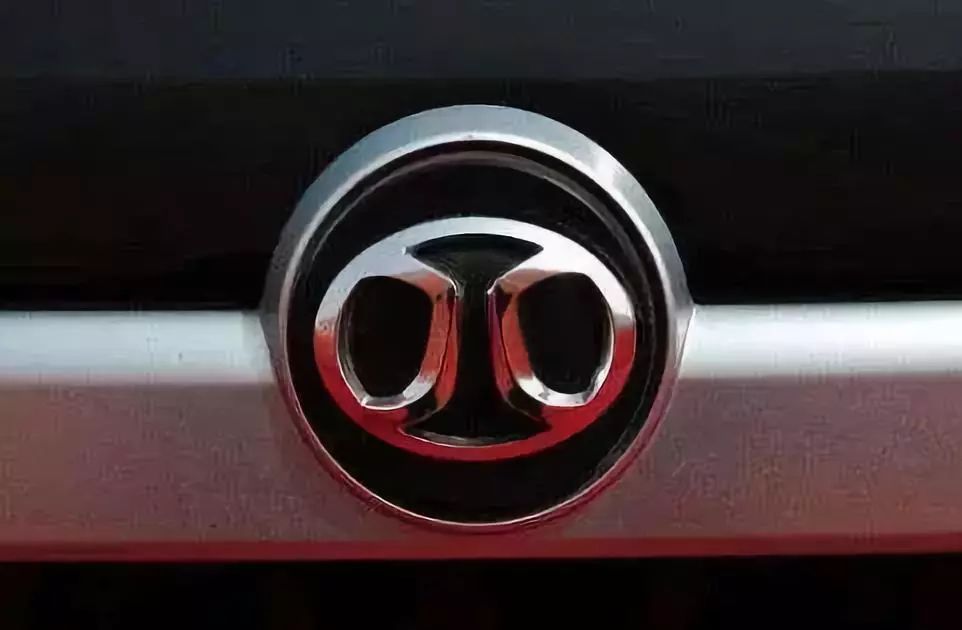 毀于車標(biāo)的四個(gè)汽車品牌 第三款是豬鼻子
