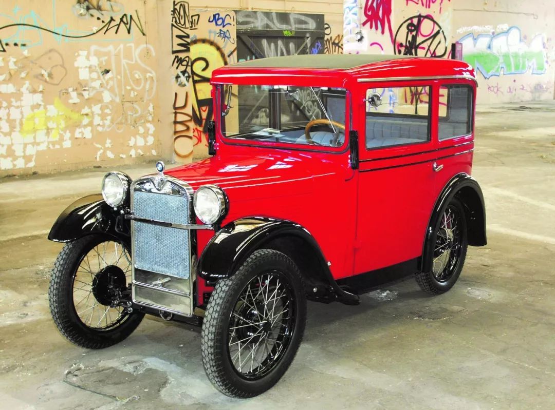 寶馬的藍白車標來源于螺旋槳？99%的人其實都錯了...