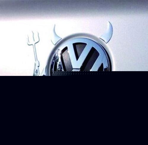 大眾車主嫌車標不好看，爆改之后成品搞笑，官方看了都沒脾氣