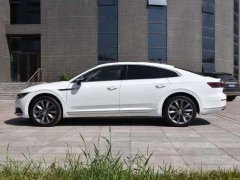 這肯定是個假大眾, 換個奧迪