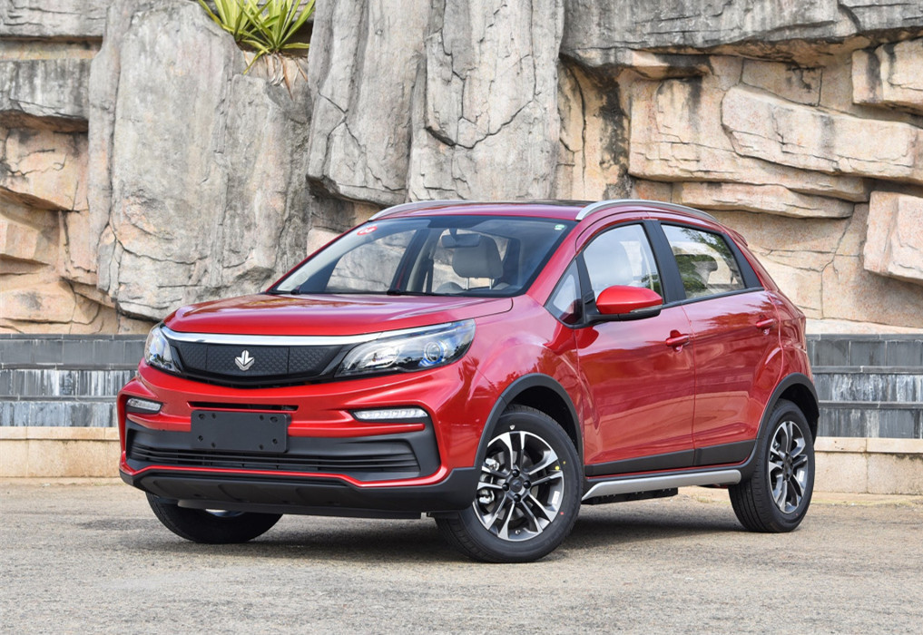 吉利又一力作！車標(biāo)形似楓葉，跑一公里才5分錢，6.88萬就能拿下