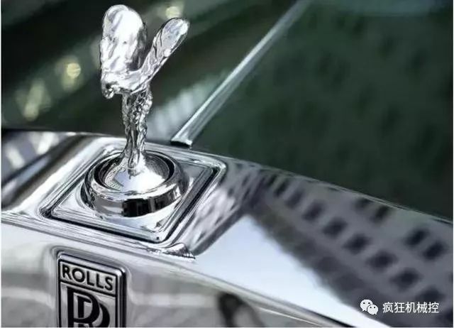 勞斯萊斯車標一碰就自動收回，怎么做到的？