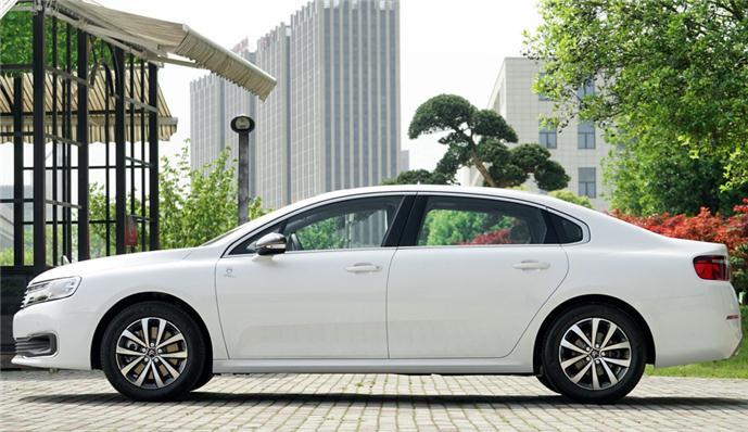 被車標(biāo)拖累的&ldquo;舒適王&rdquo;，高速穩(wěn)如牛，滿油1093Km，國(guó)六卻沒(méi)人要